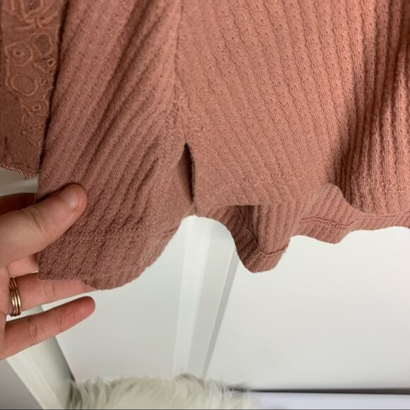 Free People Blush Pink Parisian Nights Bell Sleeve Eyelet Top Size XS - Picture 7 of 8